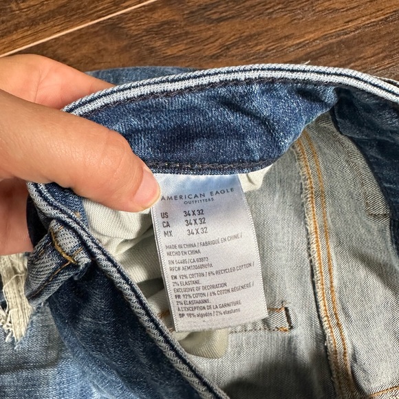 Men’s American Eagle Distressed Jeans - Picture 3 of 3